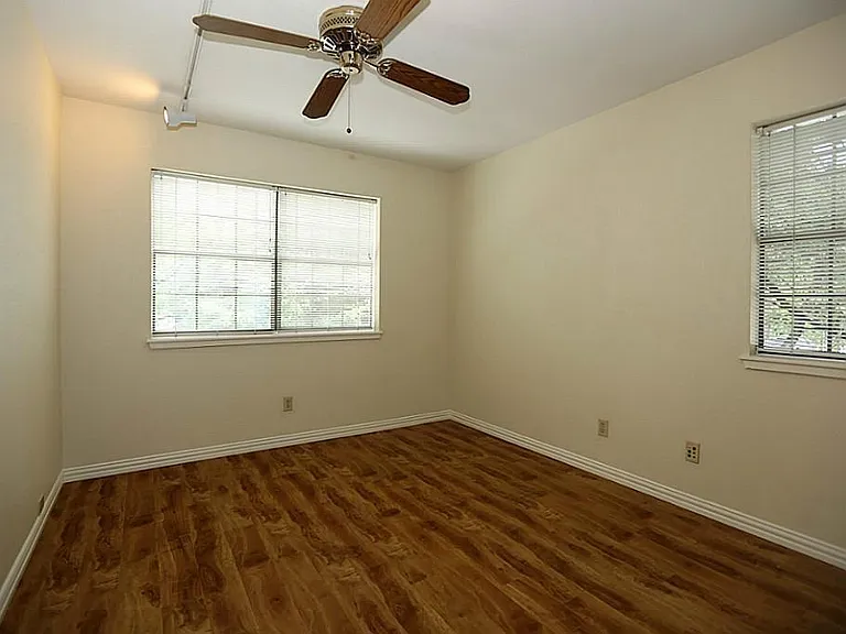 2602 W Holcombe Blvd — Photo 20