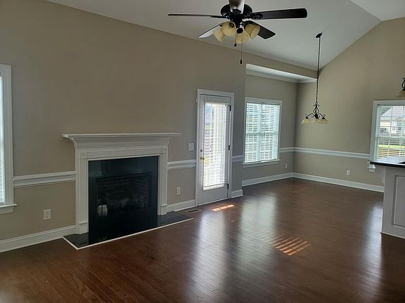 5th image of 310 Stillwater Creek Dr