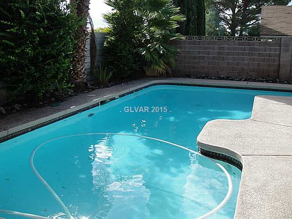3rd image of 1513 Mancha Dr