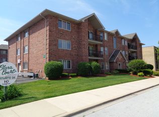 6211 W 94th St APT 1NE, Oak Lawn, IL 60453