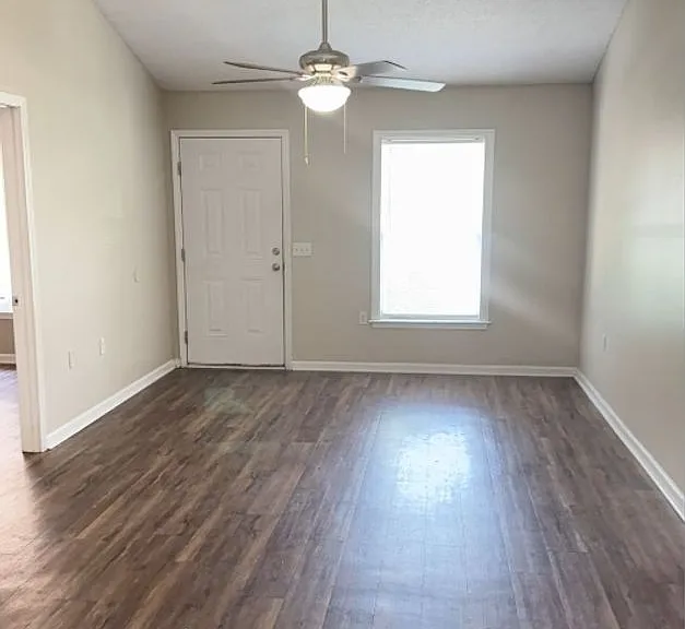230 Lanier Dr — Photo 8