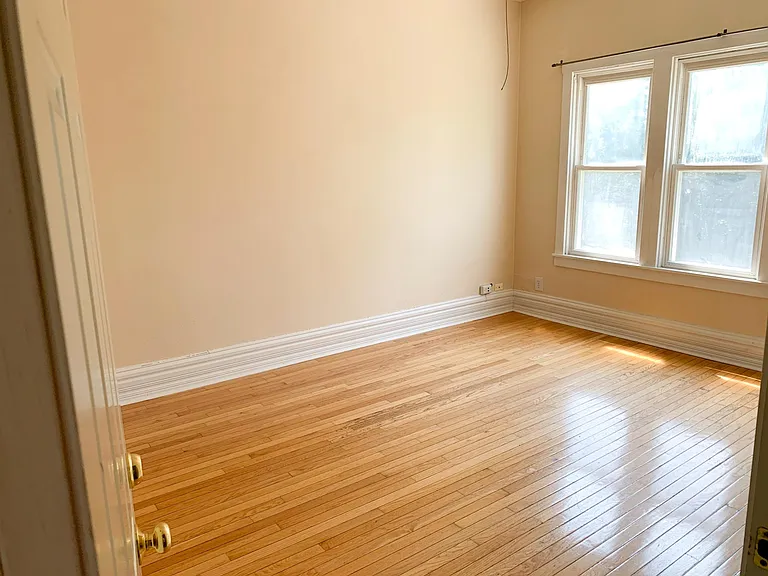 3111 N Southport Ave #2 — Photo 2