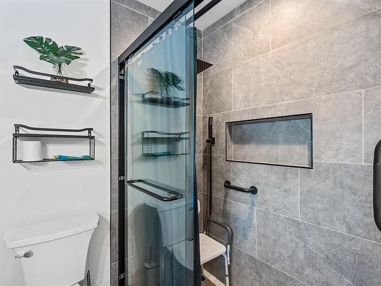 9165 SE Yacht Club Cir — Photo 18