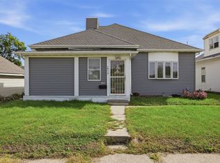 1811 3rd St SW, Cedar Rapids, IA 52404