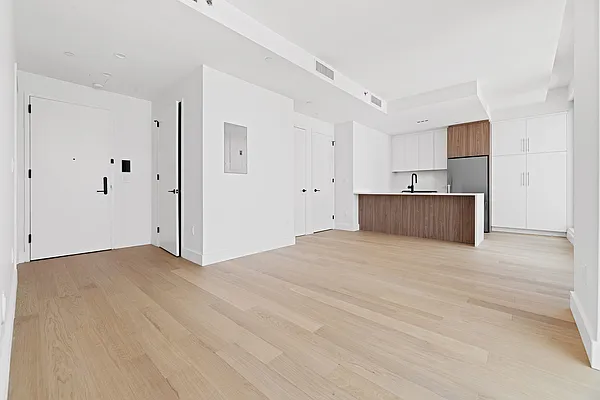 Rented by West 124th Manager LLC | media 31