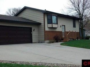 508 Linda Dr, Eagle Lake, MN 56024