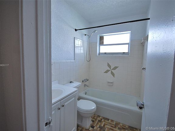 4th image of 6162 SW 42nd Pl #12