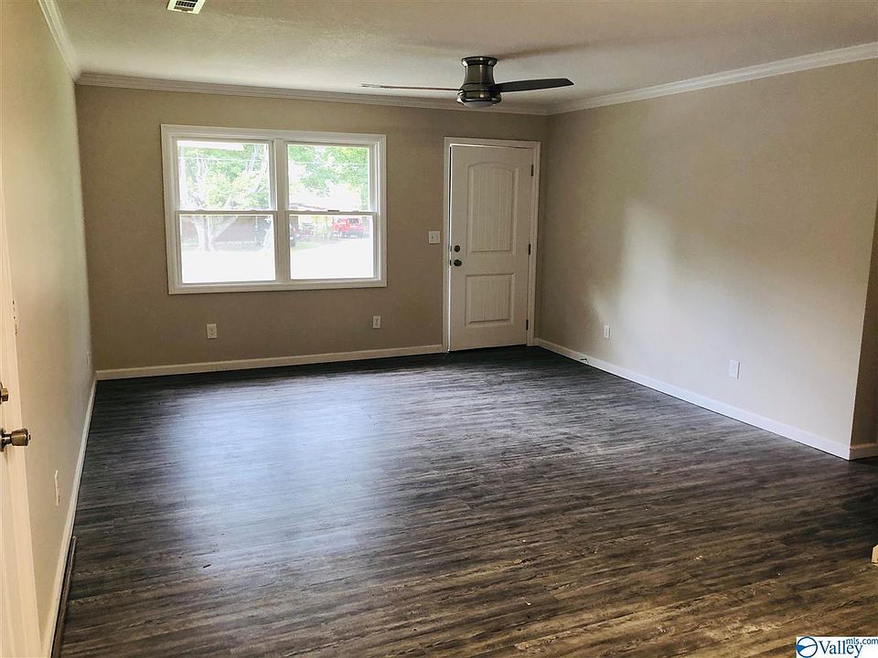 2nd image of 403 Benton Ave