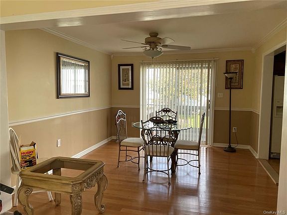 3rd image of 11 Wargo Ct
