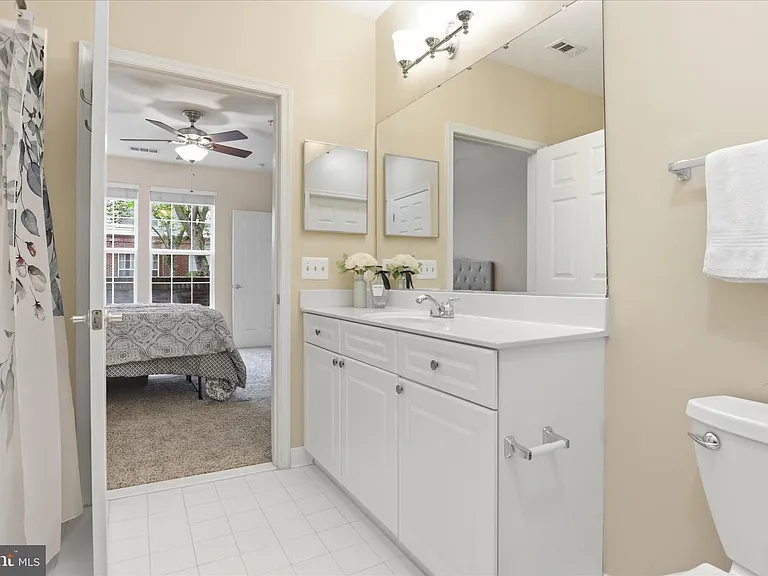 801 S Greenbrier St #103 — Photo 17