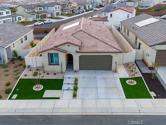 4th image of 1749 Oleander Pl
