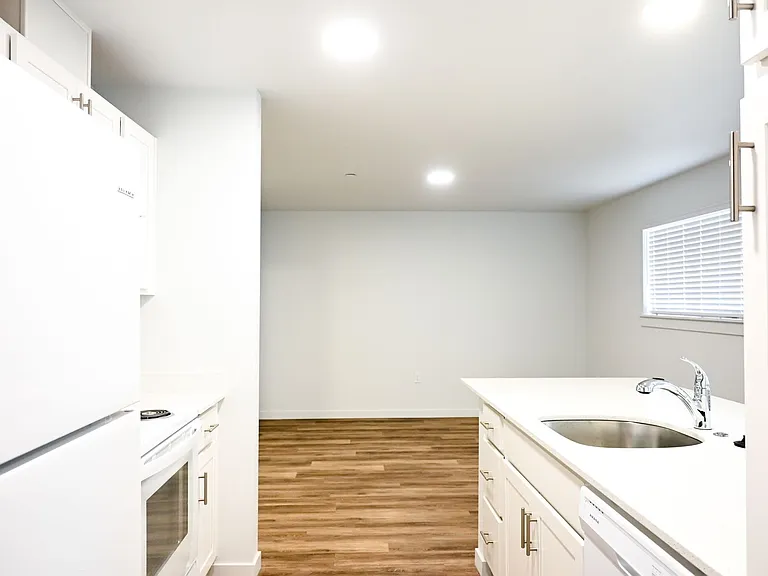 Harrison Village Apartments — Photo 24