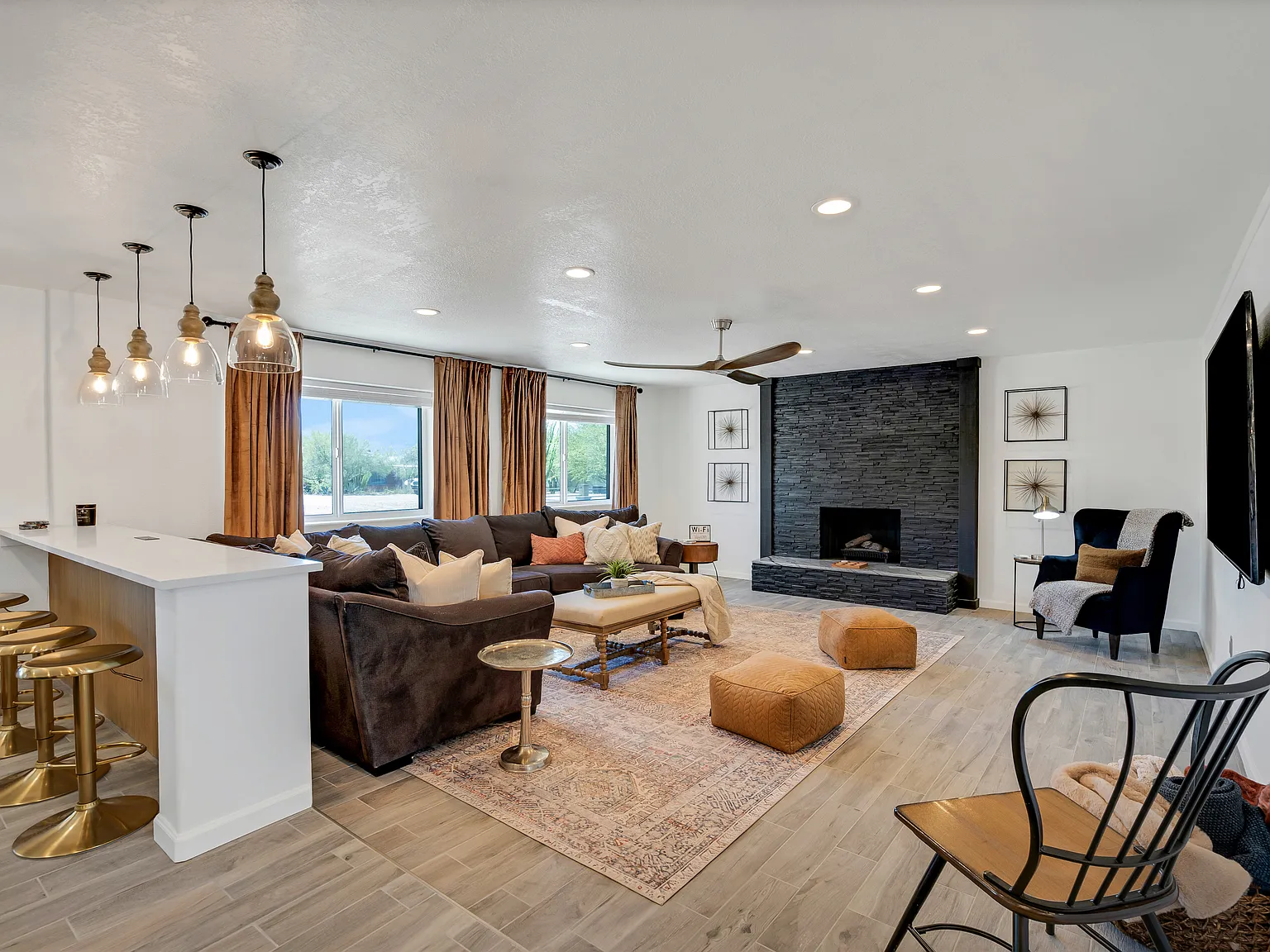3 bed, 1967 sqft, $4,400 — Photo 3