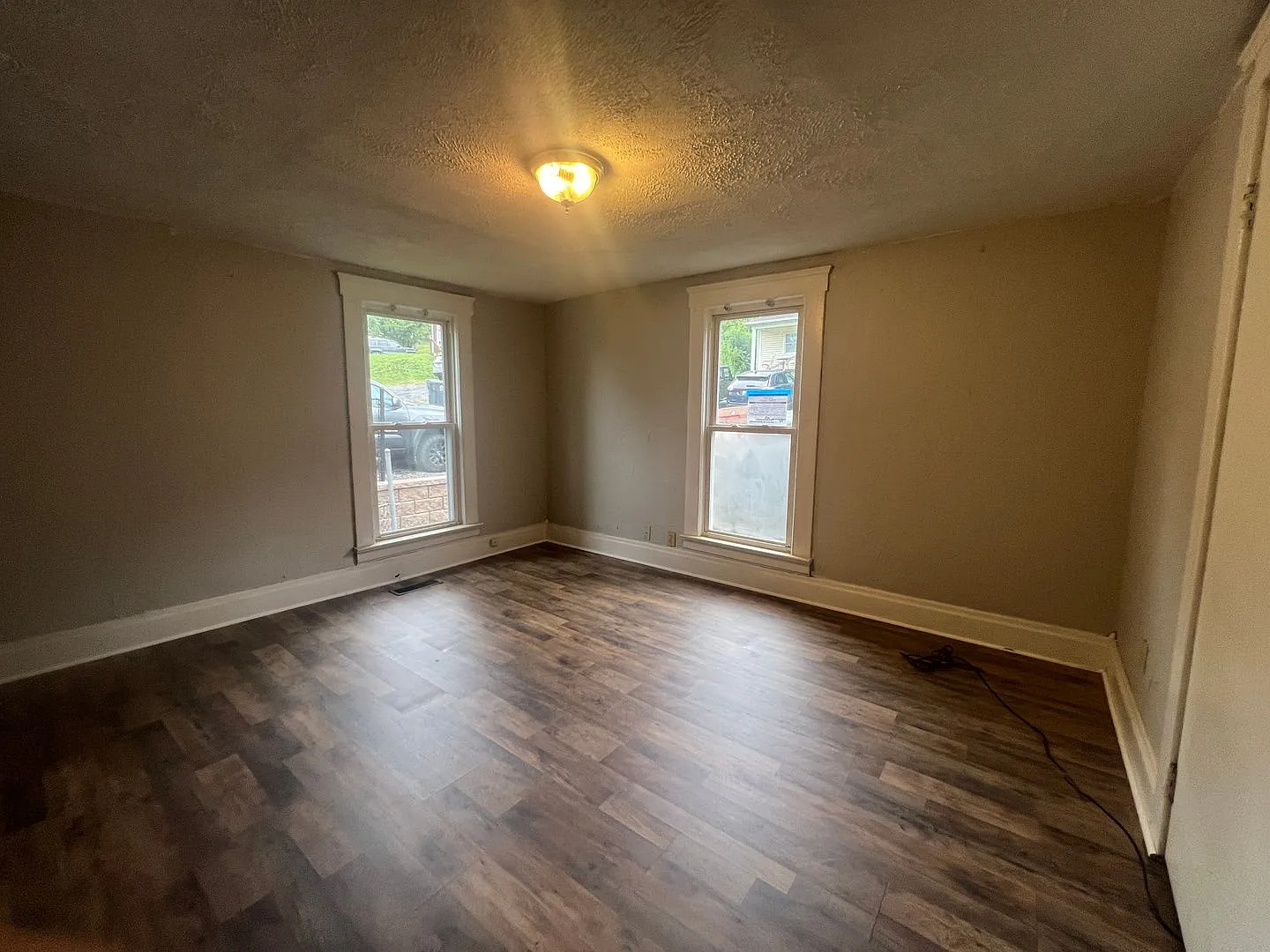 10 Cayton Street — Photo 3