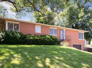 216 Cedar St, West Branch, IA 52358