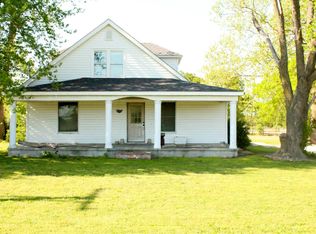 13517 Cimarron Rd, Carthage, MO 64836