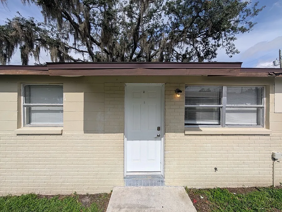 9415 Eastfield Rd #B