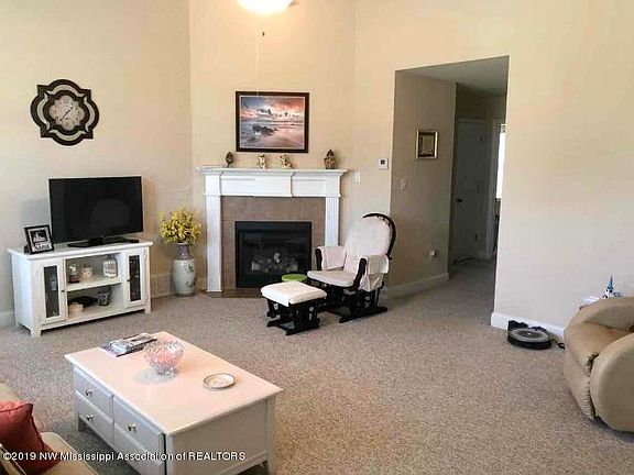 2nd image of 3282 Earlcastle Dr