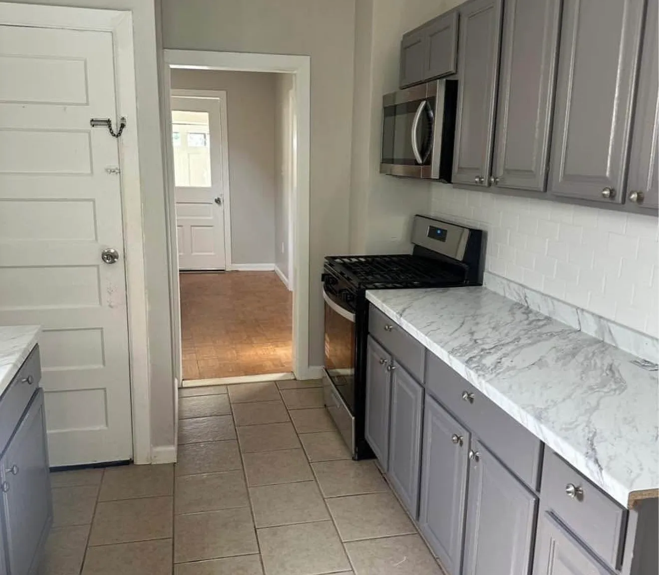 3 bed, 1.5 bath, 1800 sqft, $3,450 — Photo 4