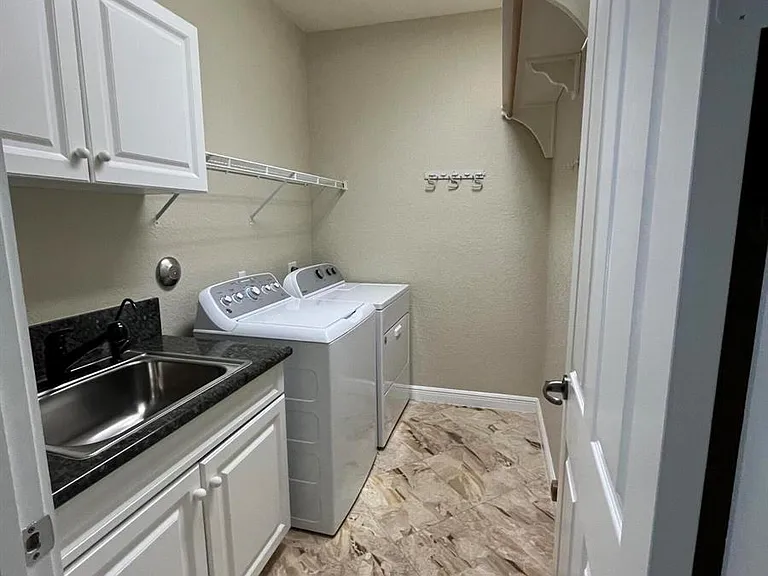 7724 NW 47th Dr — Photo 22