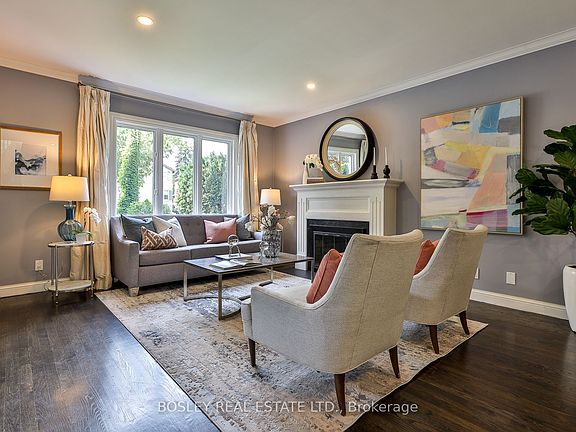 3rd image of 27 Cameron Cres
