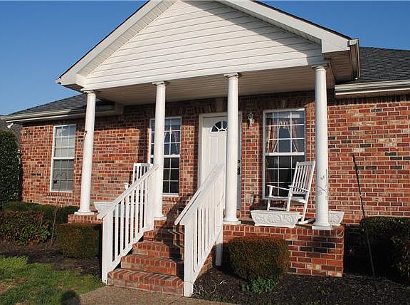 2nd image of 129 Summerlin Dr