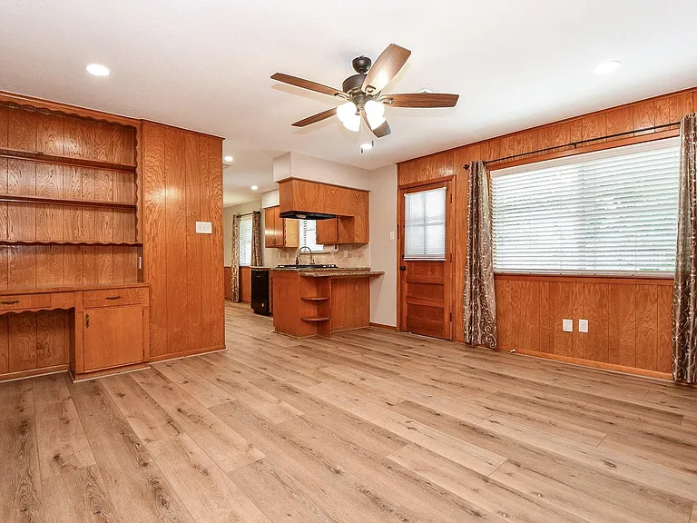2303 Willow Blvd — Photo 11
