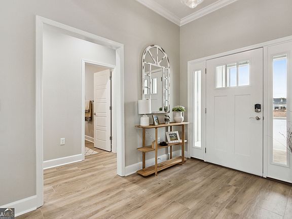 2nd image of 204 Verano St