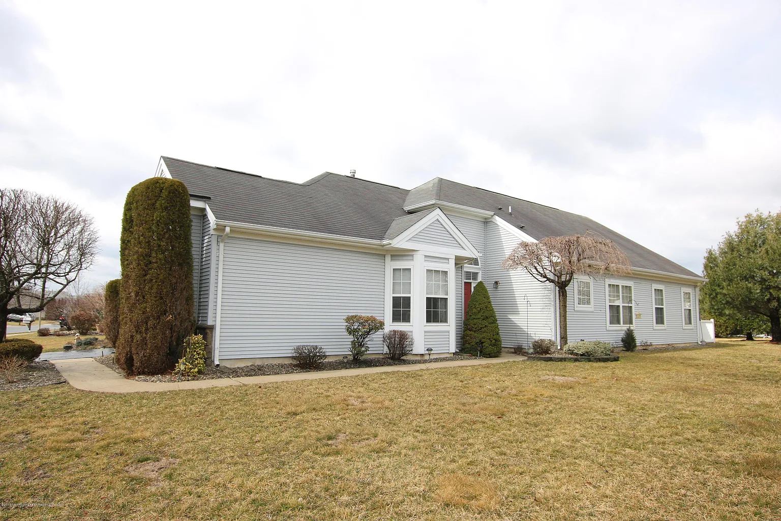 33 Florence Dr photo 1