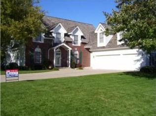 700 NE Silverleaf Pl, Lees Summit, MO 64064