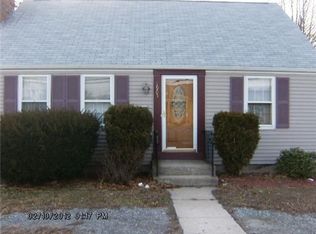 1905 Warwick Ave, Warwick, RI 02889