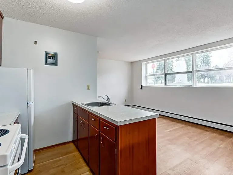 15 Darlington St E #15 — Photo 15