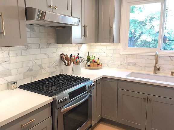 2nd image of 1792 Creek Dr
