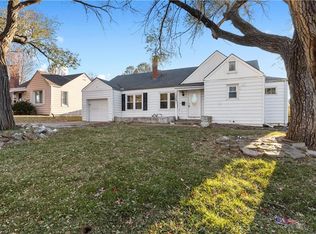 11209 Highridge Dr, Independence, MO 64052