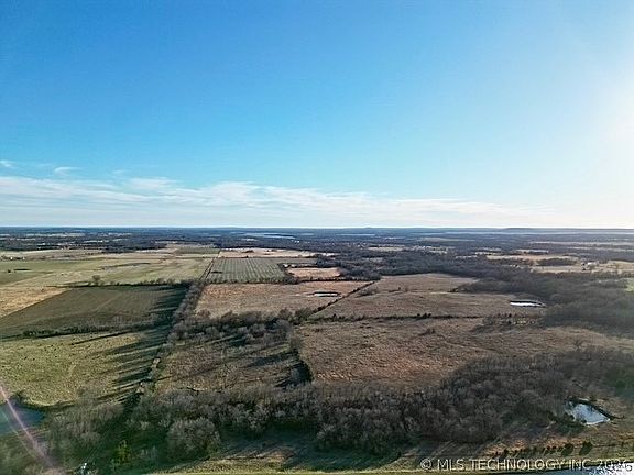 5th image of 110 W 1010th Rd