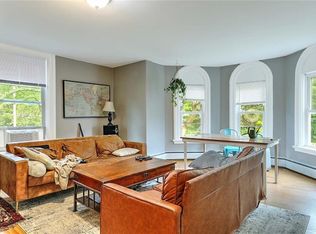 571 Spring St #2B, Newport, RI 02840