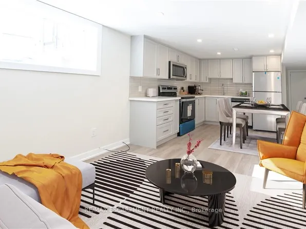 749 Upper Ottawa St #2, Hamilton, ON L8T 3T8