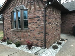 502 Woodland Dr, Paducah, KY 42001