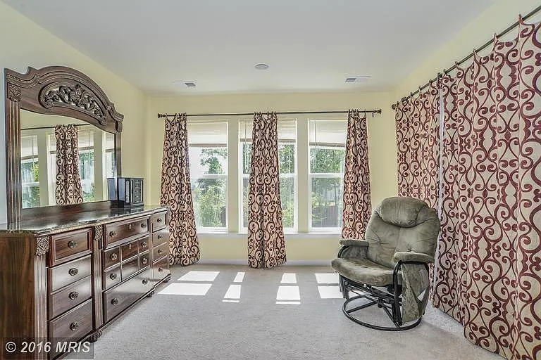 Master Bedroom2