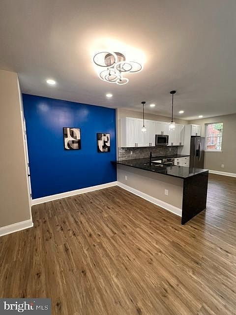 1st image of 5627 Cedar Ave