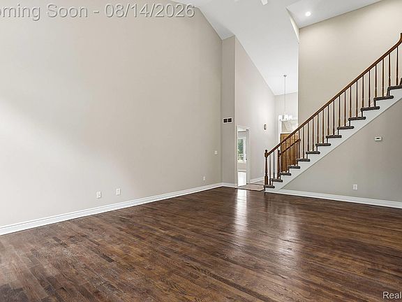 4th image of 3326 Shorewood Ave