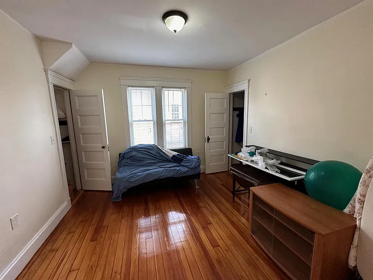32 Walnut St #1 — Photo 6