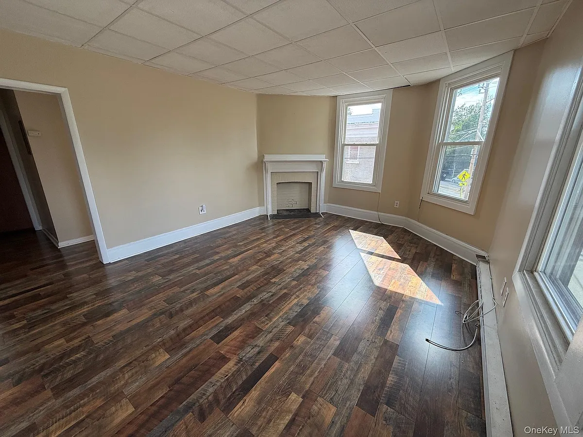 Building Photo - 247 Hudson St #1