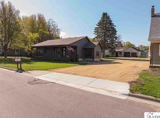317 E South St, Janesville, MN 56048