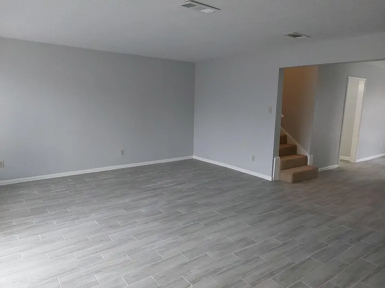 1846 Hollister St #6 — Photo 4