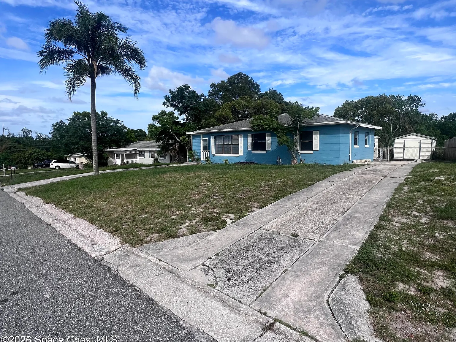 4 bed, 2.0 bath, 1569 sqft, $2,700 — Photo 2