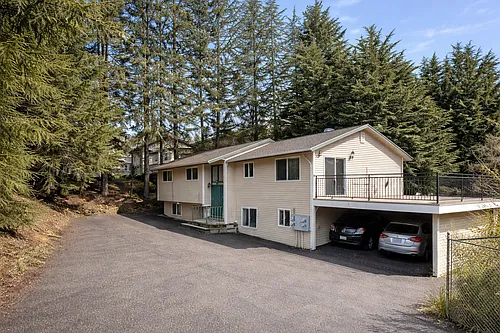 260 SW Clark St 4 plex - B Photo 1