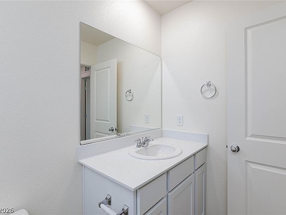 3rd image of 6061 Amaryllis Falls St