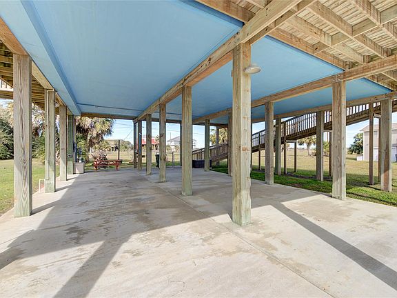 3rd image of 14110 Miramar Dr
