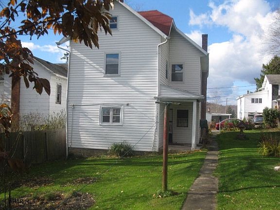 3rd image of 78 Haupt St